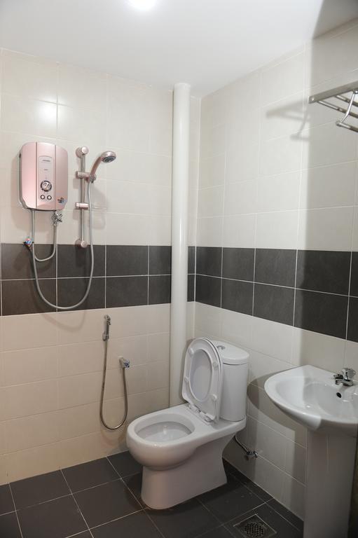 Kuok Pin Hotel Κουτσίνγκ Εξωτερικό φωτογραφία